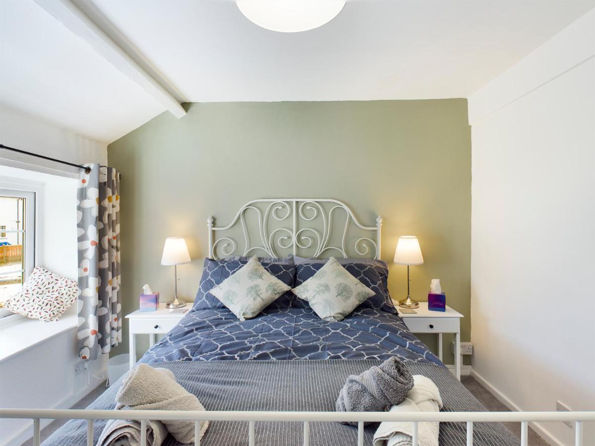 Welsh Country Cottage In Beautiful Village Llandudno Junction Zewnętrze zdjęcie