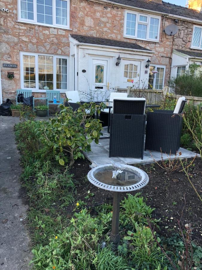 Welsh Country Cottage In Beautiful Village Llandudno Junction Zewnętrze zdjęcie
