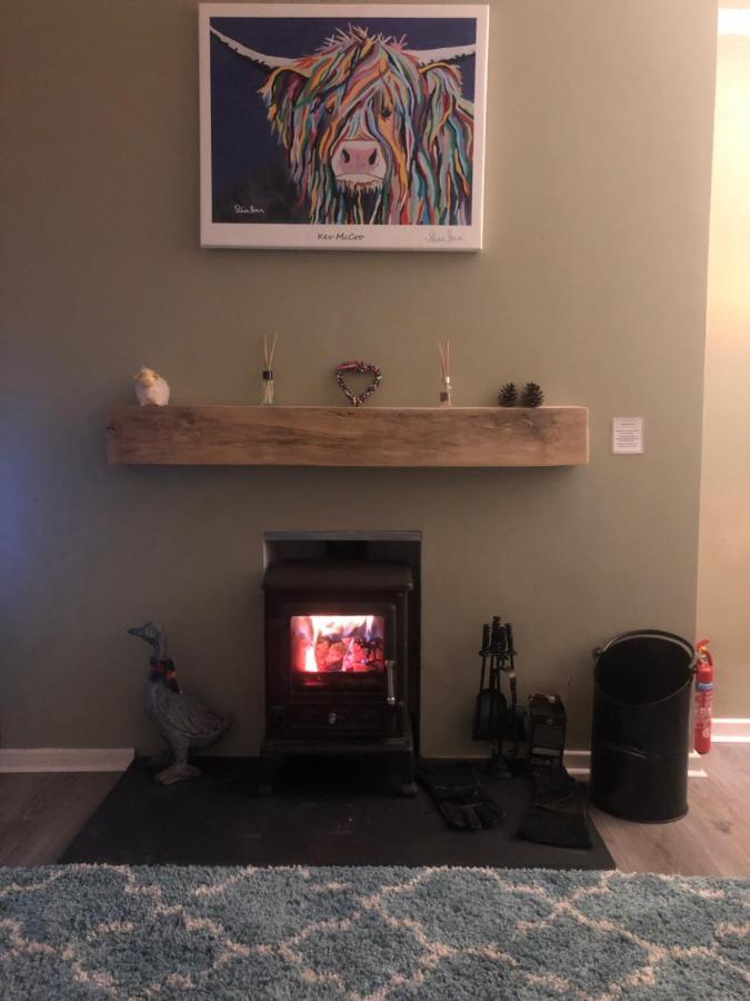 Welsh Country Cottage In Beautiful Village Llandudno Junction Zewnętrze zdjęcie